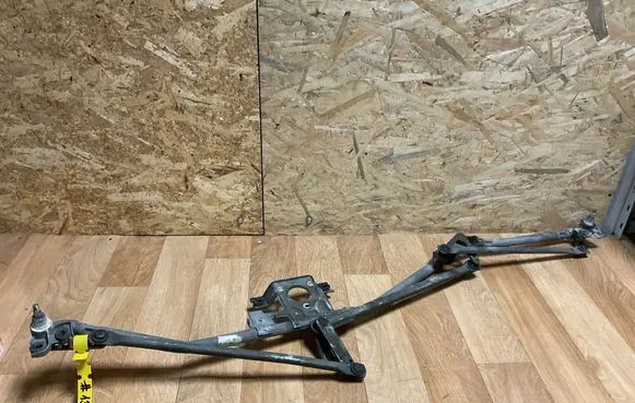 Opel Insignia A Front wiper linkage and motor 24450195