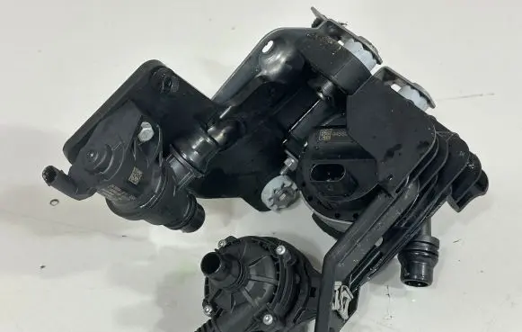 BMW i4 Electric auxiliary coolant/water pump 9896408 5A37572