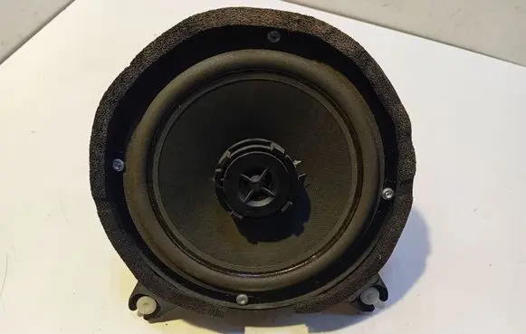 Volvo V70 Subwoofer speaker 3533622