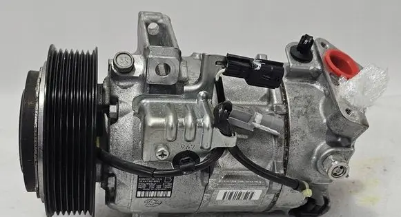 Nissan Qashqai Air conditioning (A/C) compressor (pump) 926004EB0A 103731 103732