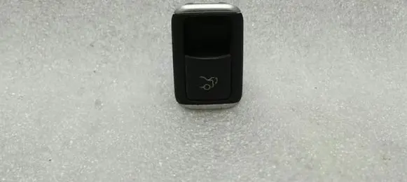 Mercedes-Benz CLS C218 X218 Tailgate opening switch A2129059300