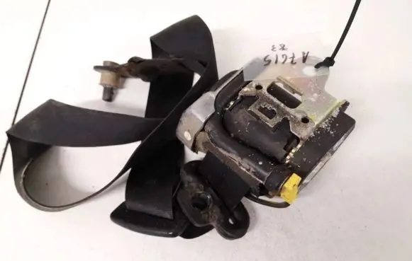 Mercedes-Benz Vaneo W414 Rear seatbelt 561009901