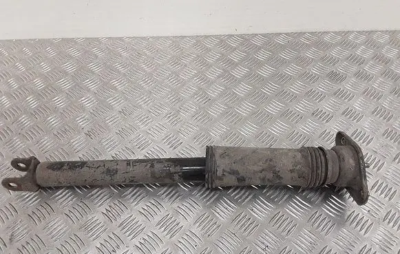 Hyundai i40 Rear shock absorber/damper 553113z110