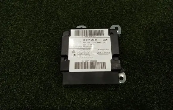 Peugeot 3008 II Airbag control unit/module 9823741480 A3C08602300