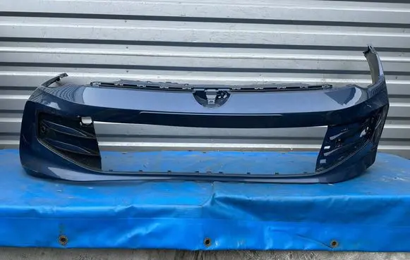 Volkswagen Golf VIII Front bumper 5H0807221AA 302403 0755D302403