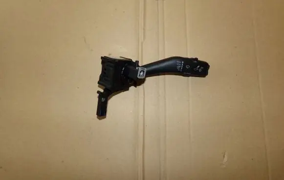Volkswagen Jetta VI Indicator stalk