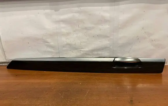 BMW 7 F01 F02 F03 F04 Front door card panel trim