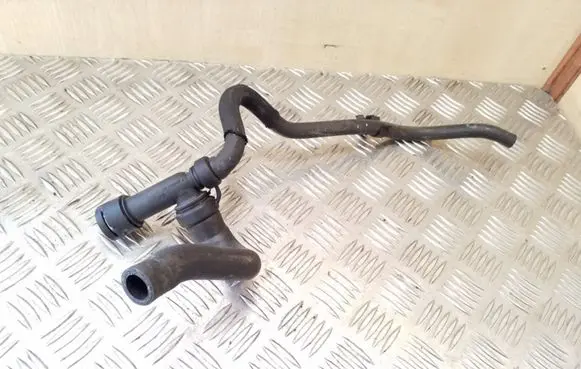 Mercedes-Benz A W169 Engine coolant pipe/hose