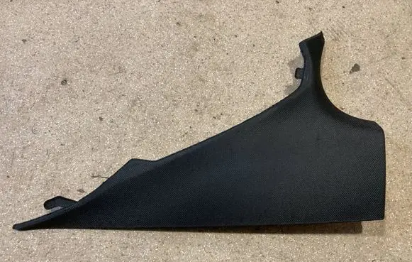 BMW 5 G30 G31 G38 (C) pillar trim 7384534