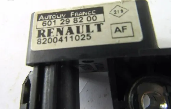 Renault Megane II Airbag deployment crash/impact sensor 8200411025