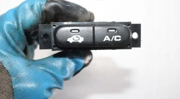 Honda HR-V Tailgate/trunk/boot open switch D16W5