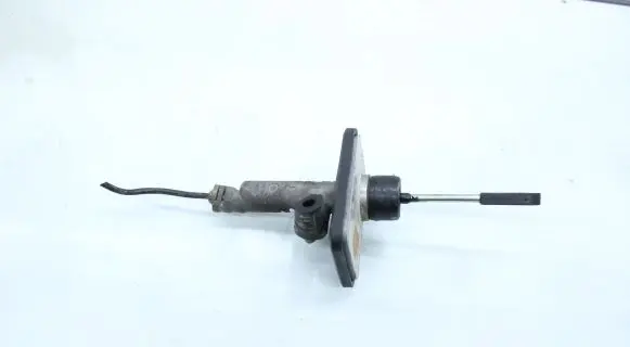 Hyundai i30 Clutch master cylinder