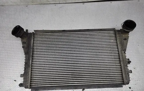 Volkswagen Golf Plus Intercooler radiator