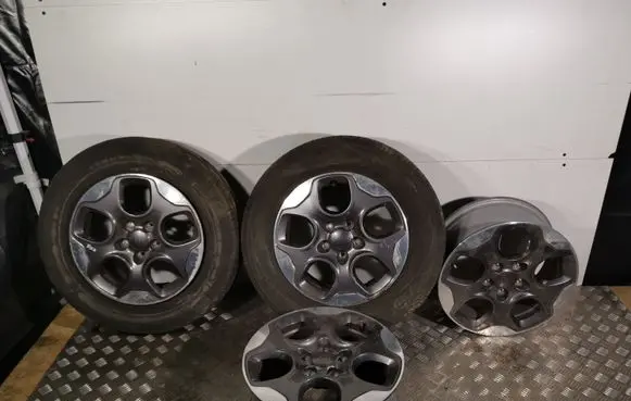 R16 alloy rim