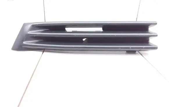 Mercedes-Benz C W202 Front bumper lower grill 2028800105