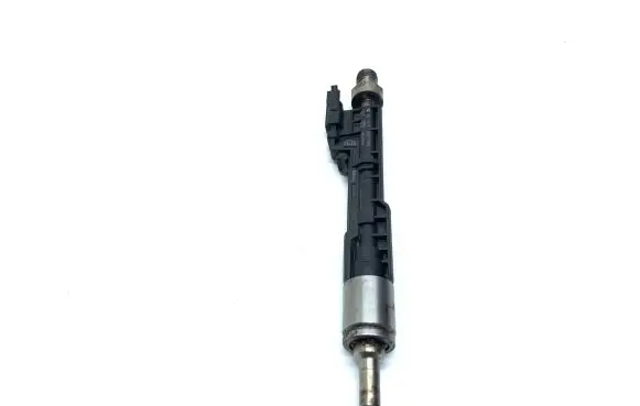 BMW 7 F01 F02 F03 F04 Fuel injector 0261500186