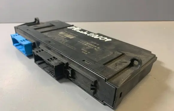 BMW 3 E90 E91 Central body control module 9226328 61359226328