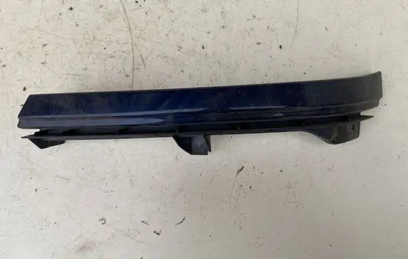Under headlight/headlamp trim
