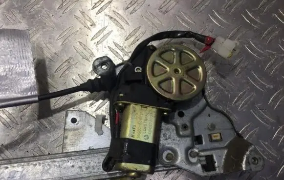 Mazda 626 Rear door window regulator motor 3650161631 ld578va