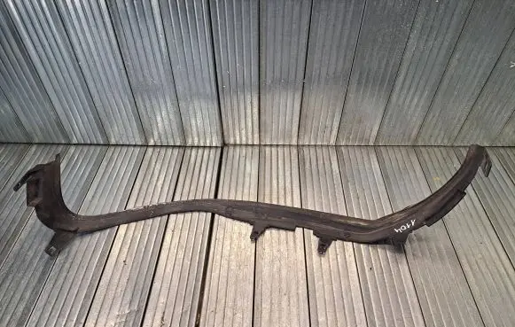 Volvo V70 Under headlight/headlamp trim 89002983