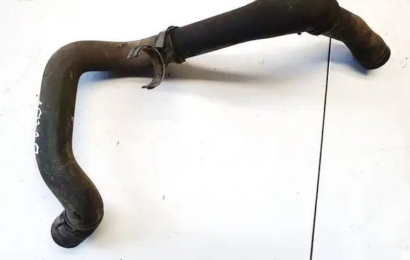 Engine coolant pipe/hose