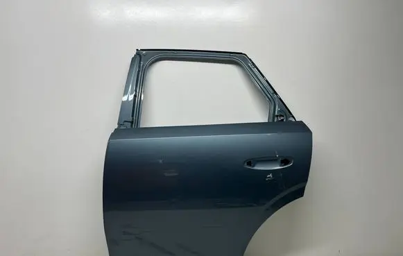 Peugeot 3008 III Rear door 