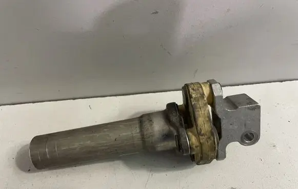BMW 6 F12 F13 Steering column universal joint 6778135