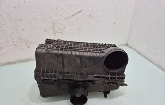Mitsubishi Pajero Air filter box 1500A141