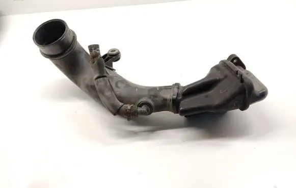 Nissan NV400 Turbo air intake inlet pipe/hose 6200858600