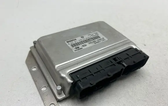 KIA Sorento Engine control unit/module 0281011579 391004A810 94B5TI01