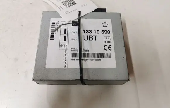 Opel Insignia A Antenna control unit 13319590 035252 495121918