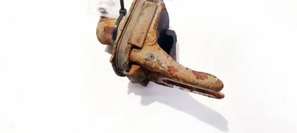 Honda Accord Engine mount bracket