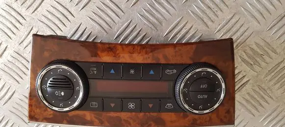 Mercedes-Benz C W203 Climate control unit A2038304385 G059963 F011500042