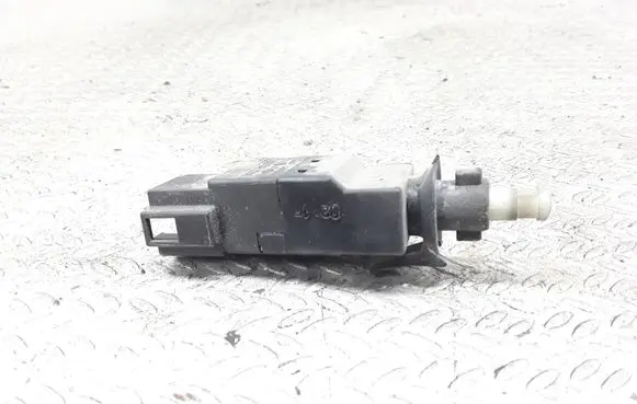 Mercedes-Benz Sprinter W901 W902 W903 W904 Brake pedal sensor switch 0015452009