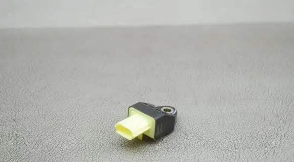 Toyota Prius (XW30) Airbag deployment crash/impact sensor 8983175020