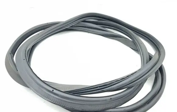 Jaguar I-Pace Trunk rubber seal (body)
