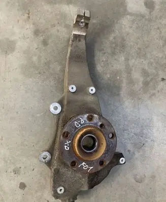 BMW 7 F01 F02 F03 F04 Front wheel hub spindle knuckle ATM951C5