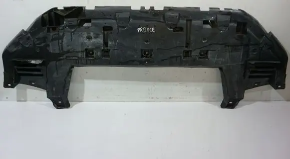 Toyota Hilux VIII Front bumper skid plate/under tray 