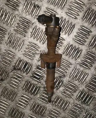 Renault Master II Fuel injector 0445110141 8200146357
