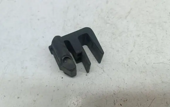 Mercedes-Benz A W168 Radiator mount bracket A2105040146 2105040146