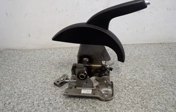 Nissan Pulsar Hand brake release handle 