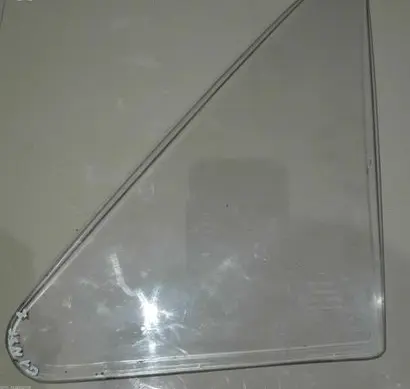 Volkswagen Golf I Front vent window/glass (coupe) 171845251