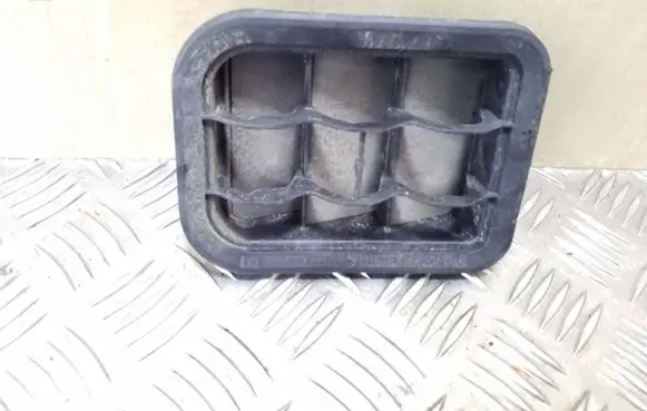 Opel Meriva A Quarter panel pressure vent 93335189