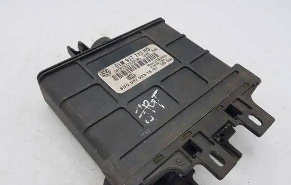Volkswagen Golf IV Gearbox control unit/module 01M927733HQ 5DG00792315