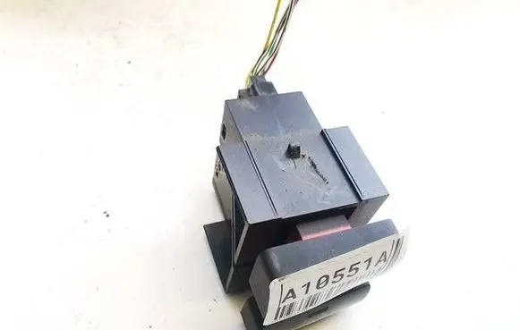 Toyota Corolla E120 E130 Hazard light switch 8433202091b 84332-02091-b