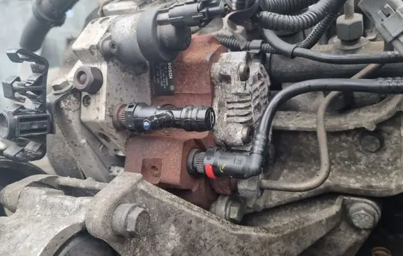 Renault Laguna II Fuel injection high pressure pump 8200108225 0445010075
