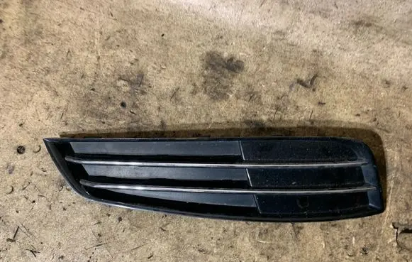 Audi A8 S8 D4 4H Front grill 4H0807152