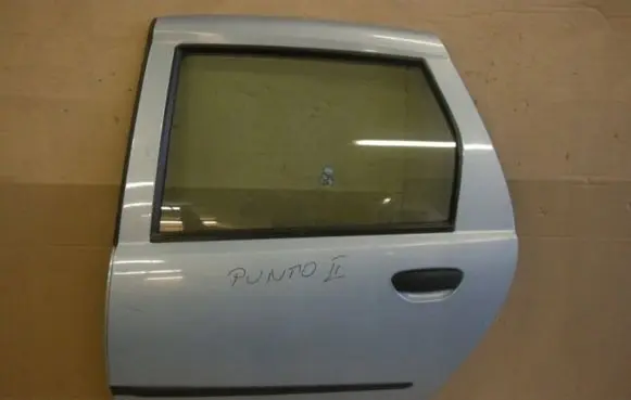 Fiat Punto (188) Rear door