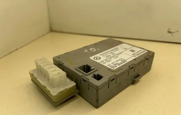 Mercedes-Benz E W211 Gateway control module A2115407445 A2114420027 A2115407545