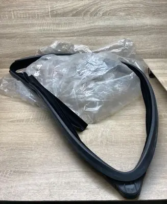 Citroen Evasion Front door rubber seal 9300C7